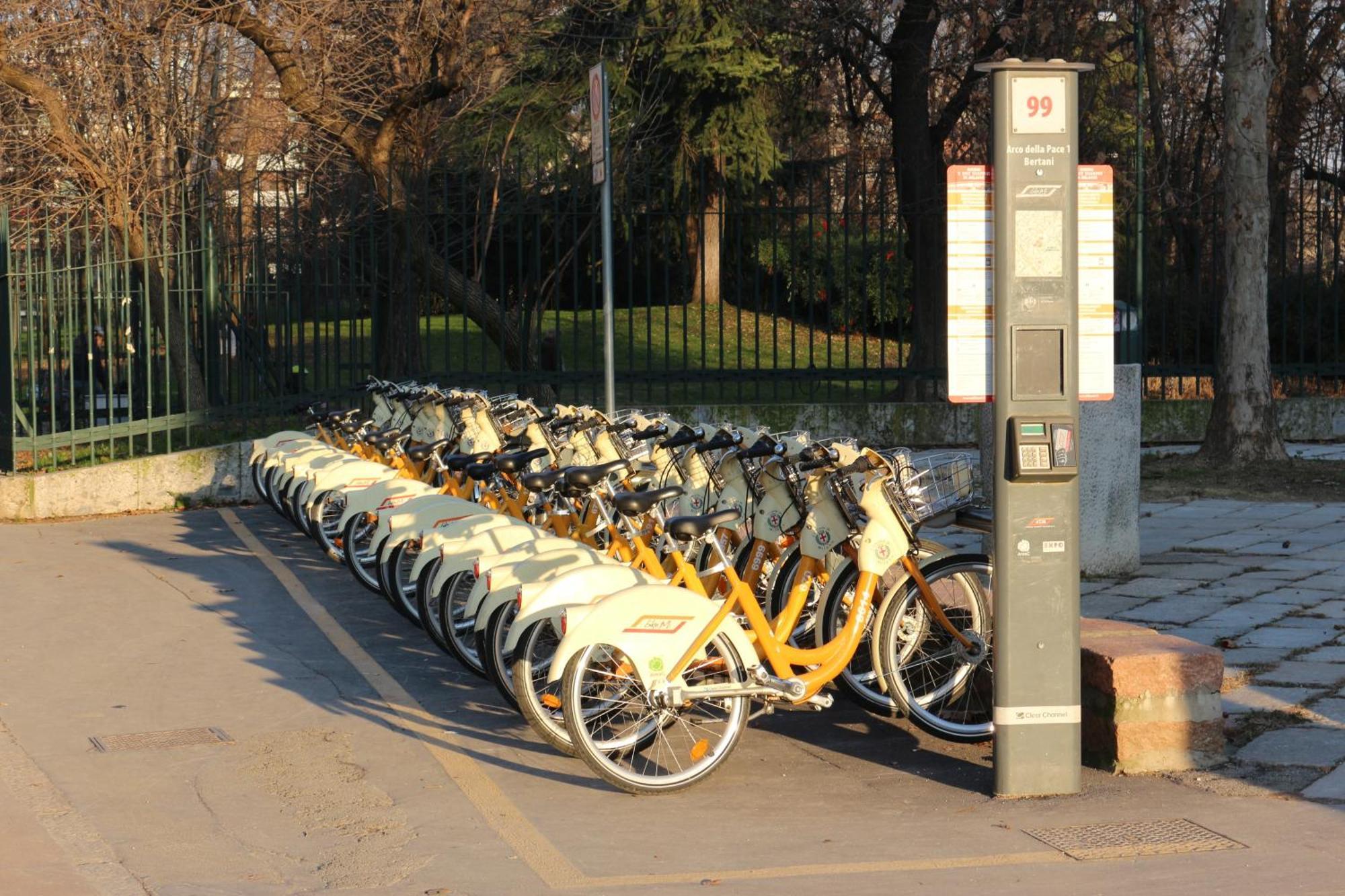Charming Parco - Arco Della Pace - Perfect For 5 People